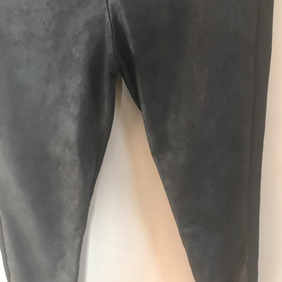 Leather like pants from joe fresh size medium - Picture 4 of 7